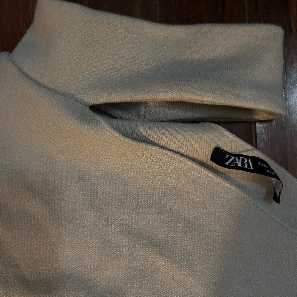 Zara size medium beige one shoulder cropped top - Picture 2 of 7